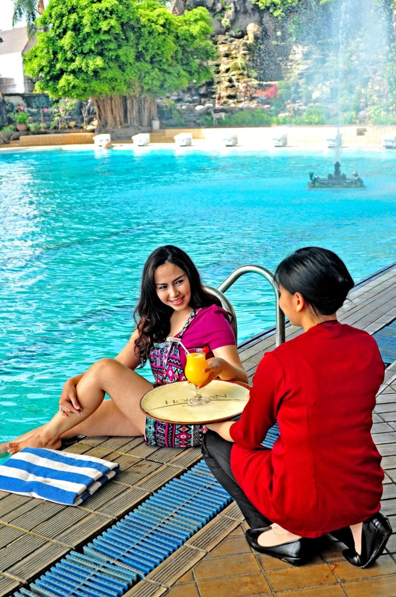 Horison Ultima Bandung Hotel Exterior photo