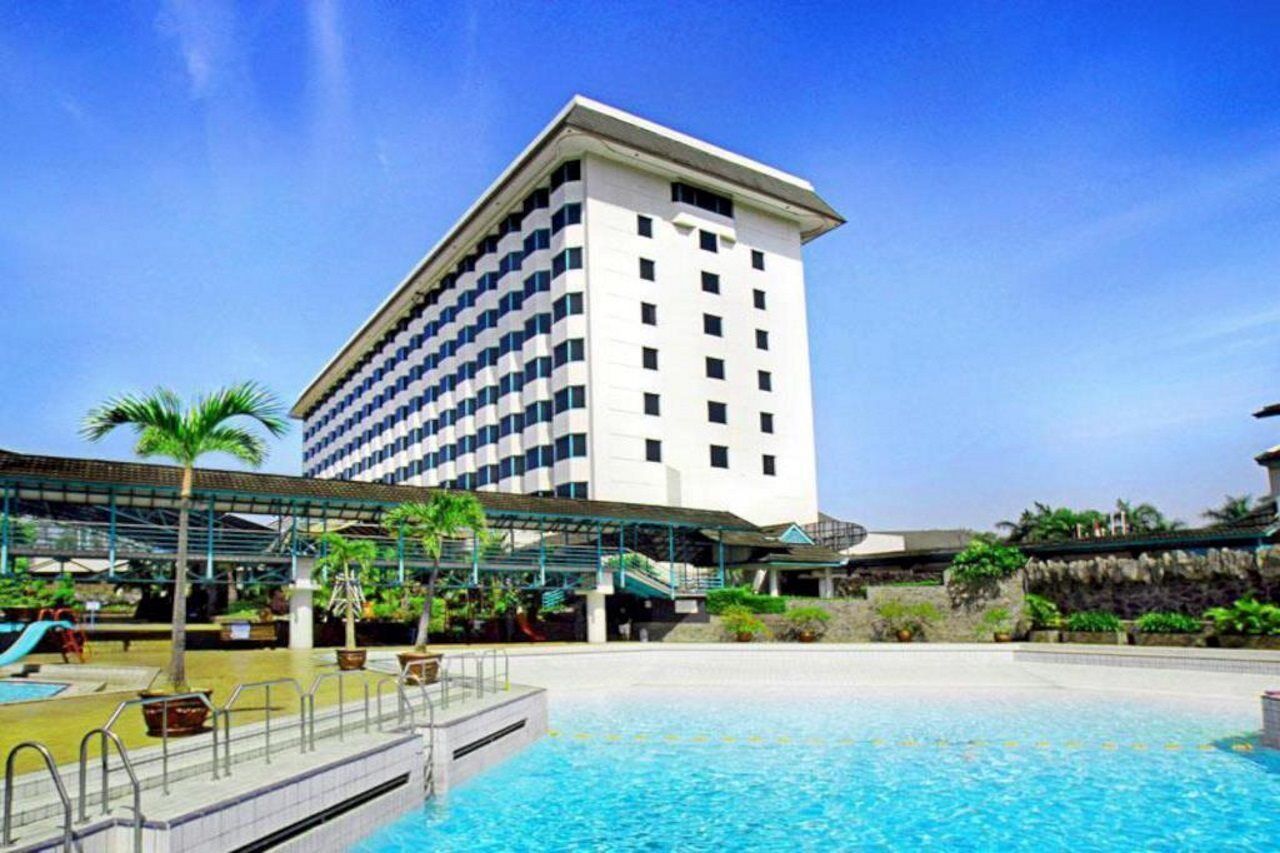 Horison Ultima Bandung Hotel Exterior photo